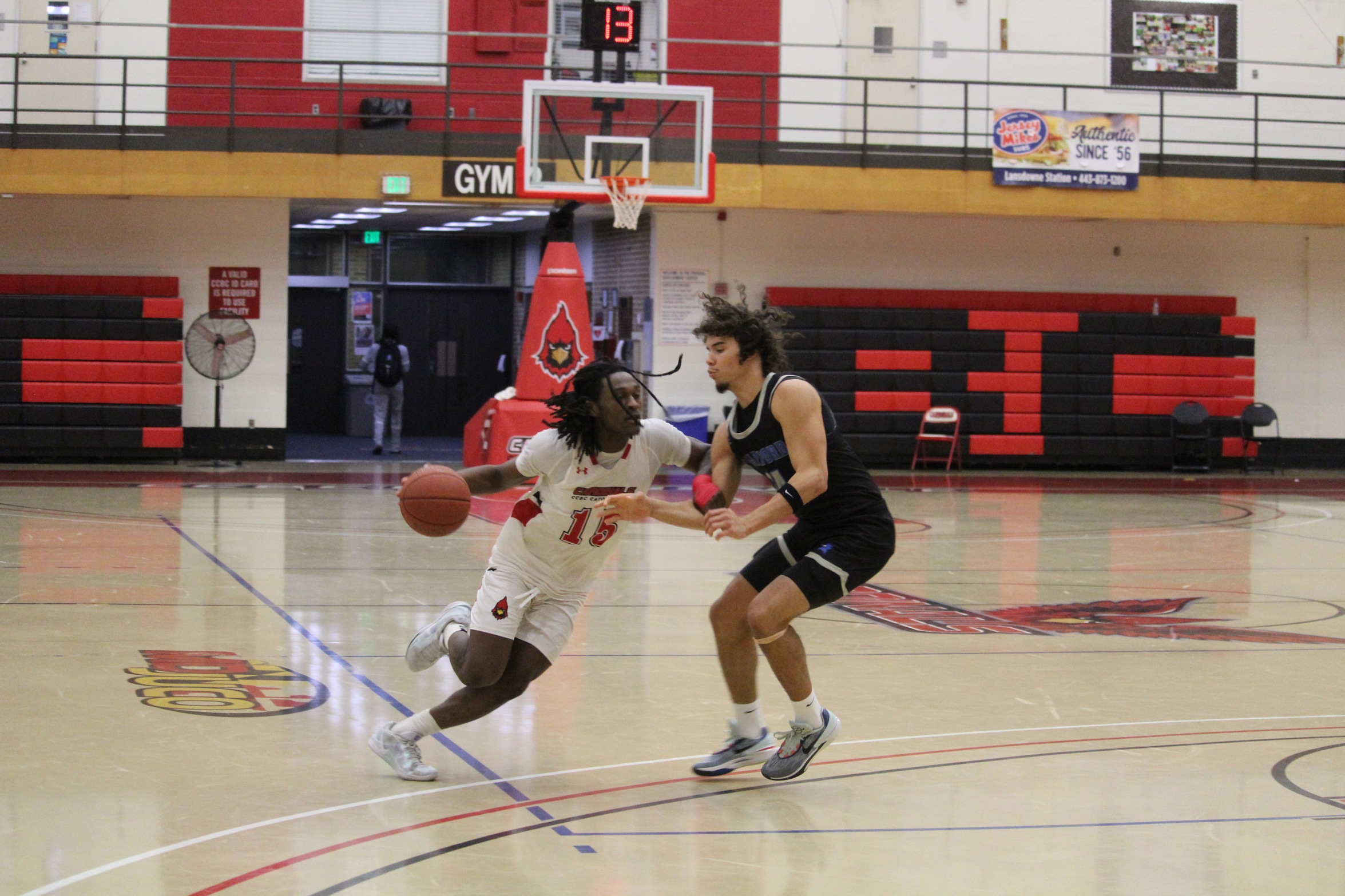 Men's Basketball wins back-to-back