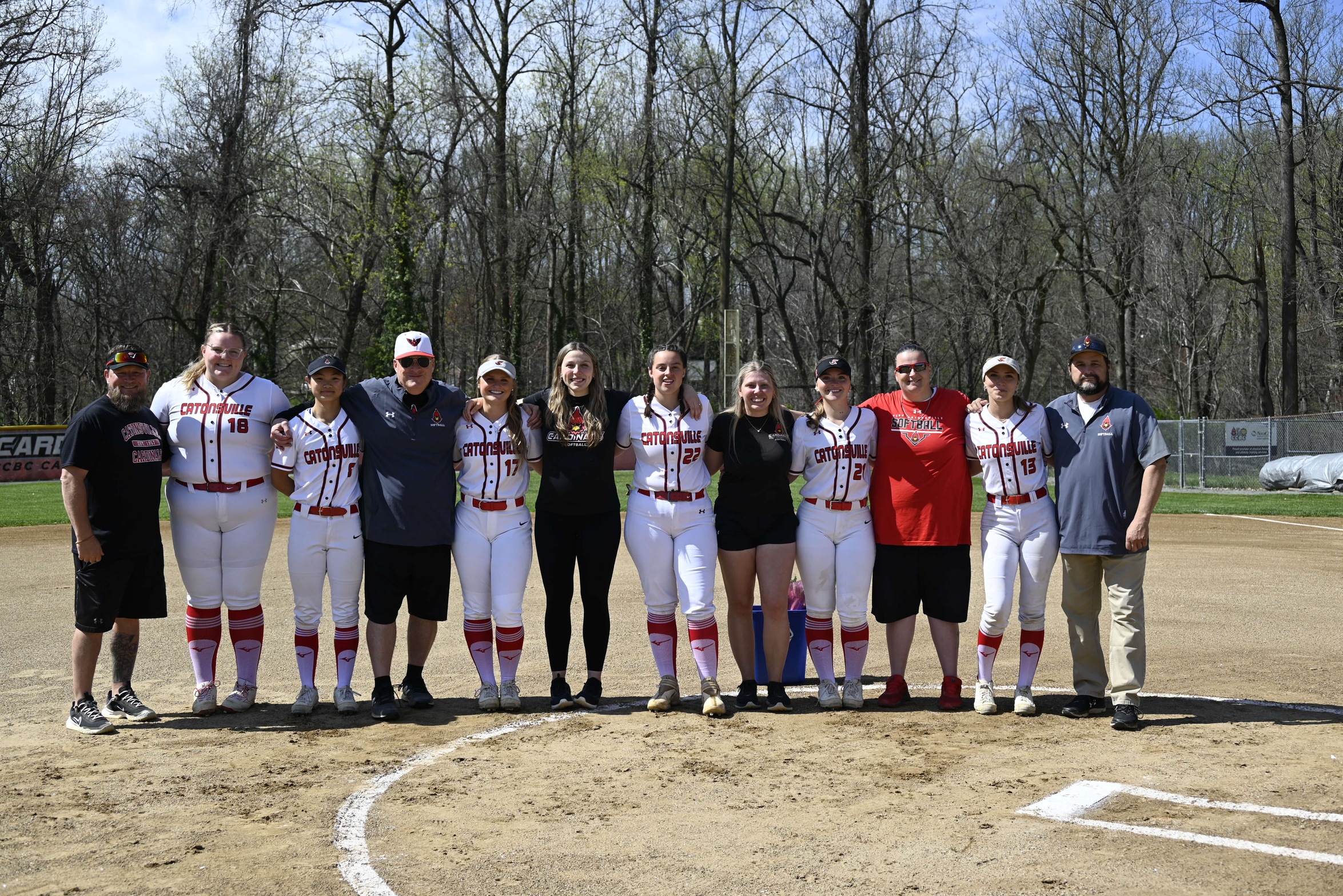 SOFTBALL CELEBRATES SOPHOMORE DAY WITH A NO-HITTER AND A DOUBLEHEADER SWEEP